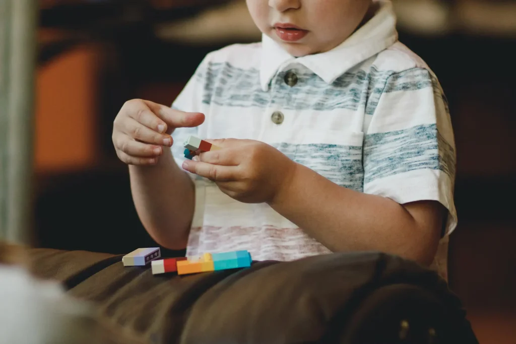 Autismo: sintomas precoces e intervenções eficazes