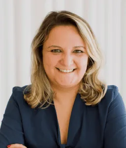 Cíntia Bueno